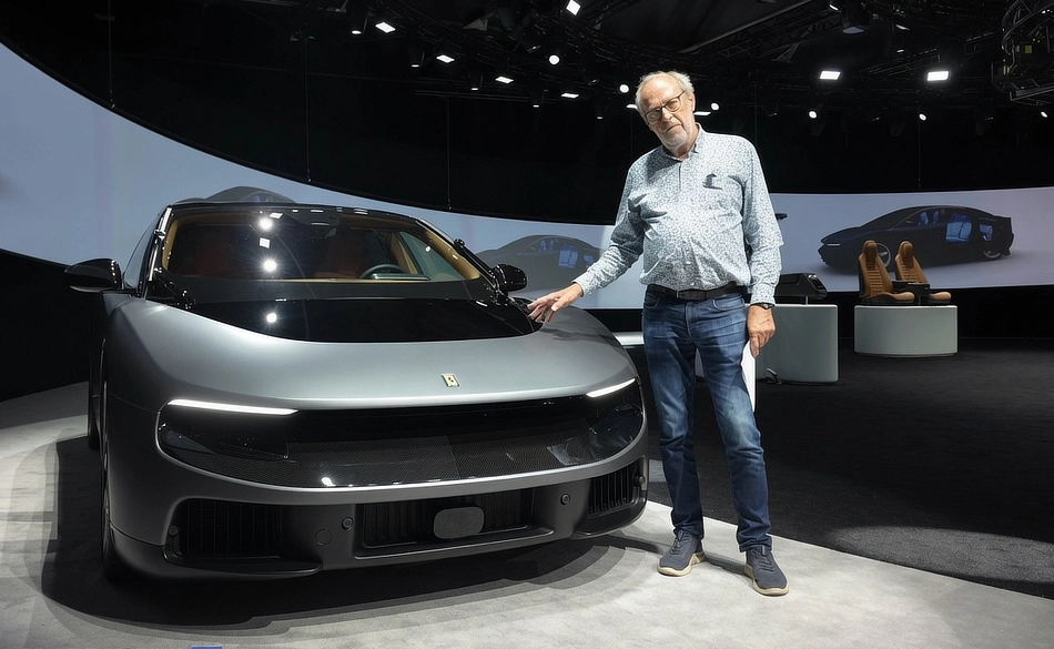 Harry's Garage - Ferrari Luce walkabout