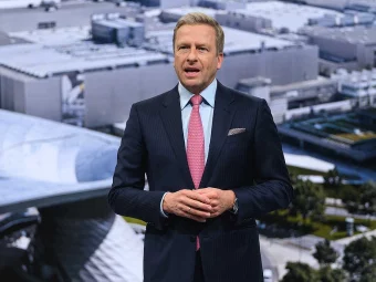 BMW CEO Oliver Zispe - Presenting