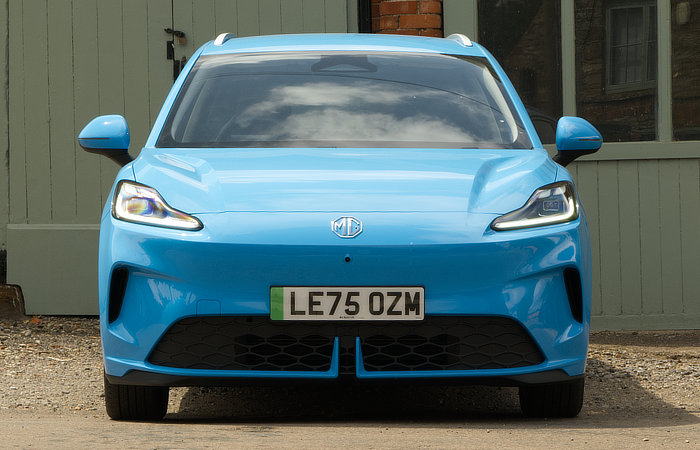 MG4 EV Urban Premium Long - 003