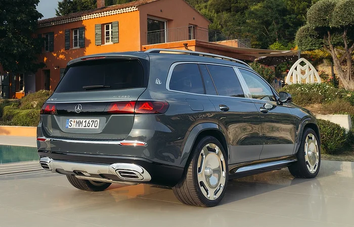 Mercedes Maybach GLS - Stanced