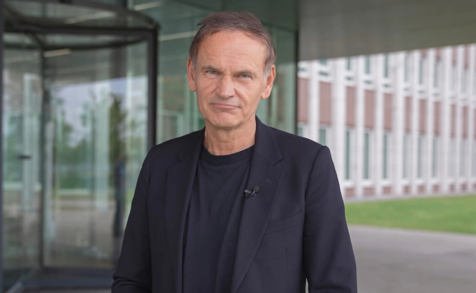 Oliver Blume adresses recent profit collapse