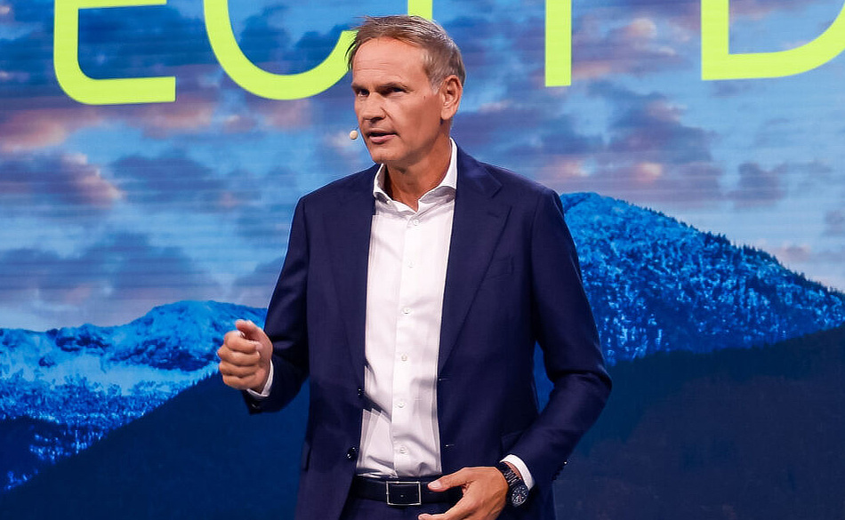 CEO Showdown: Oliver Blume and Volkswagen Workers