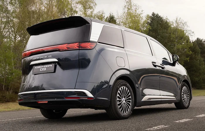 Denza D9 MPV - Stanced