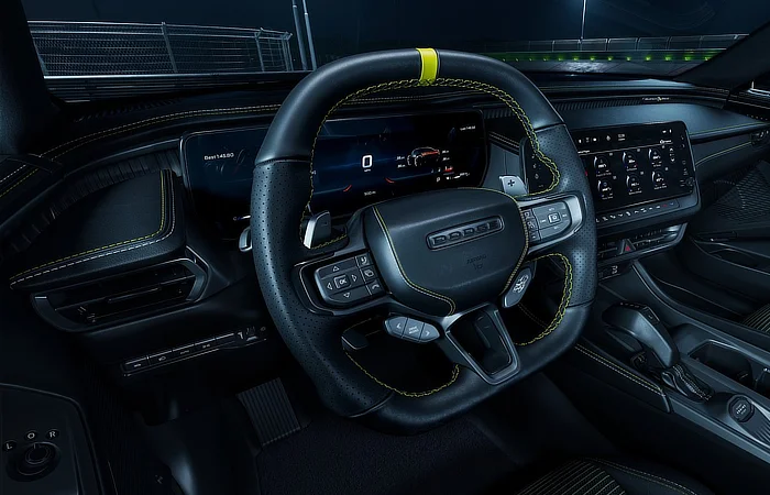 DODGE CHARGER SUPER BEE LAUNCH EDITION - INTERIOR