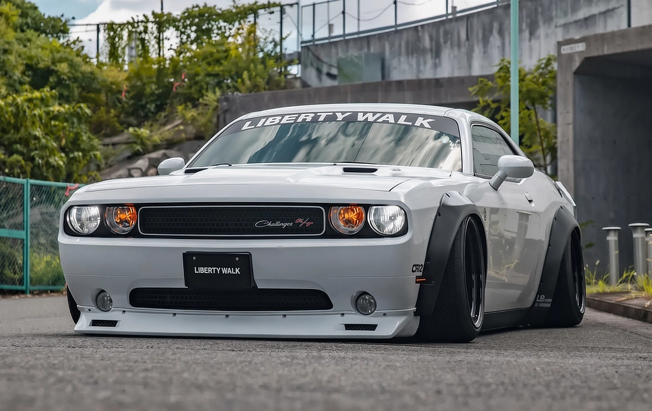 Dodge Challenger by Liberty Walk - Master