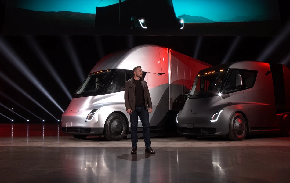 Elon Musk launches the Tesla Semi
