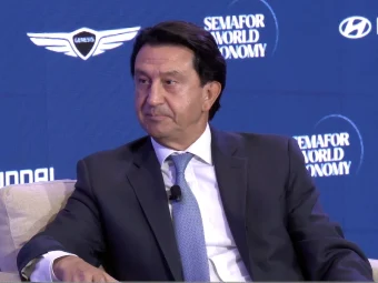 Hyundai CEO Jose Munoz - Panic Attack
