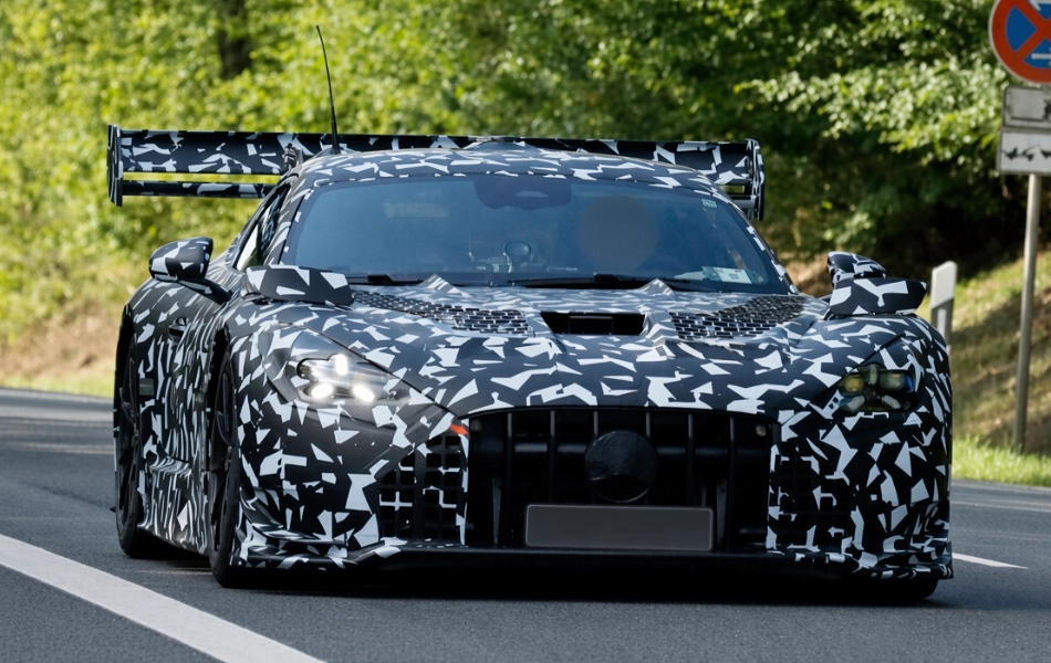 Mercedes AMG GT Black Series - Prototype test