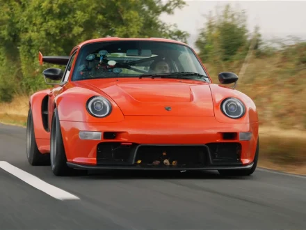 Richard Hammond drives the Gunther Weks Porsche 911 restomod