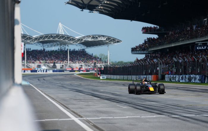 2026 Bahrain Grand Prix - Max verstappen drives to pole