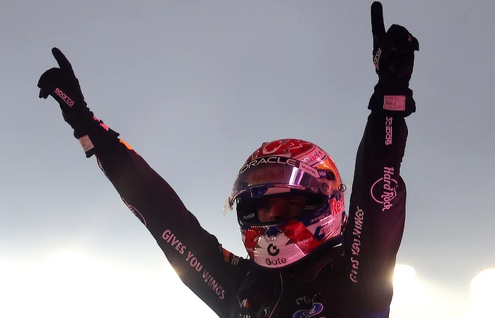 2026 Singapore Grand Prix - Max Verstappen V for Victory salute