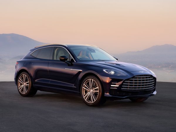 Aston Martin DBX GT - Master