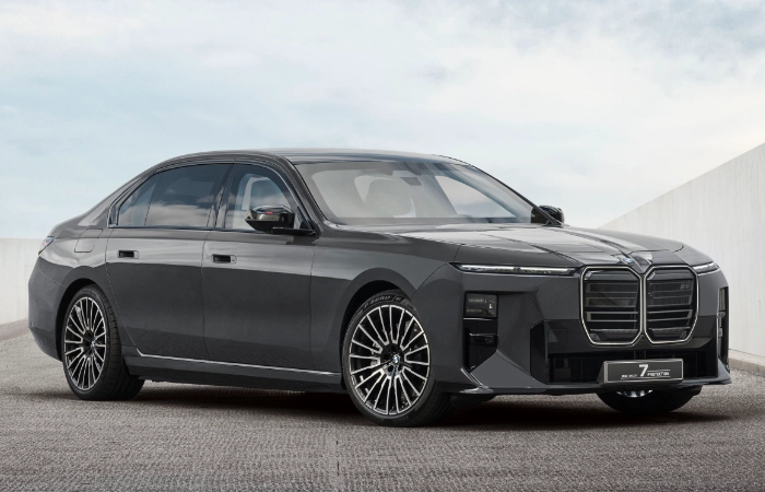 BMW Concept 7 Protection - Stance
