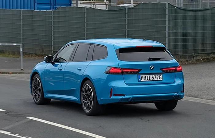 BMW i3 Touring - Spy Shot Testing - Stanced
