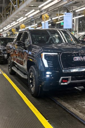 General Motors sales decline