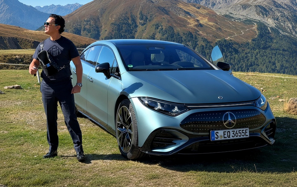 MercBenzKing: Still The World's Most Awkward Car Reviewer